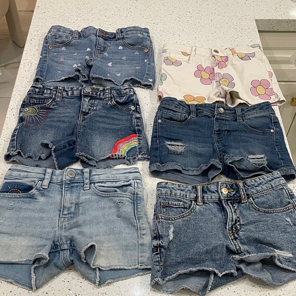 Cat & Jack/ GAP Kids Denim and Floral Shorts size 6/7 - Picture 1 of 15